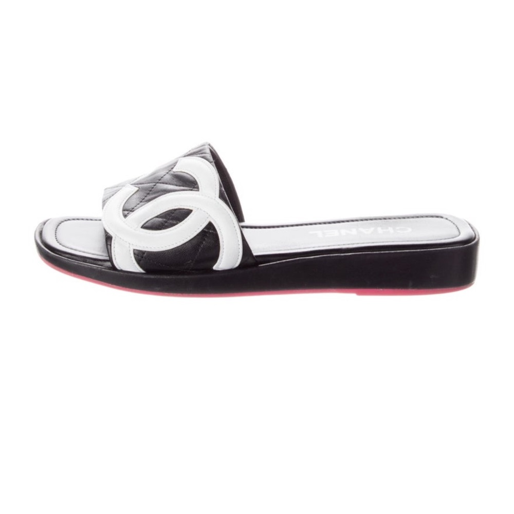 Chanel 2006 Vintage Slides